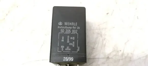 Opel Senator A Fuel pump relay 50205002
