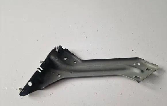 Audi Q5 SQ5 Fender mounting bracket 8R0821136