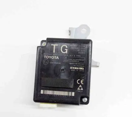 Toyota Prius (XW50) Keyless (KESSY) go control unit/module 61G117000 10R059198