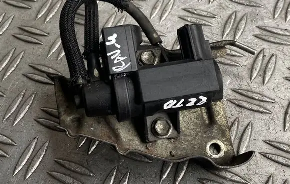 Toyota RAV 4 (XA30) Turbo solenoid valve 70051308