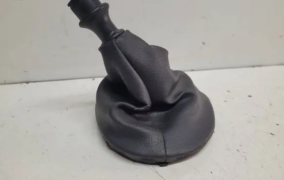Nissan Primastar Gear lever shifter trim leather/knob 8200500638 91166682 93857381