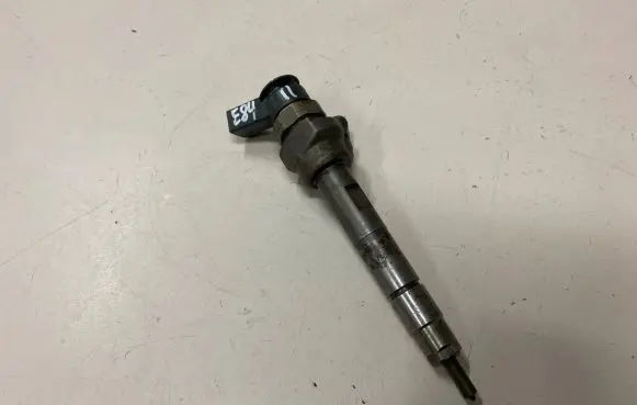 Fuel injector