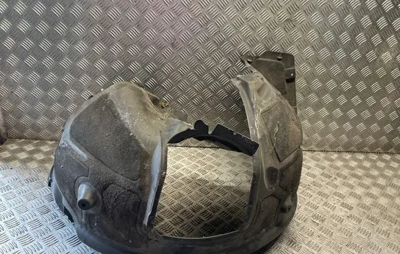 BMW 5 E60 E61 Front wheel arch liner splash guards 7033749