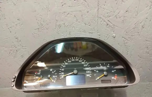 Mercedes-Benz E W210 Speedometer (instrument cluster) A2105402811