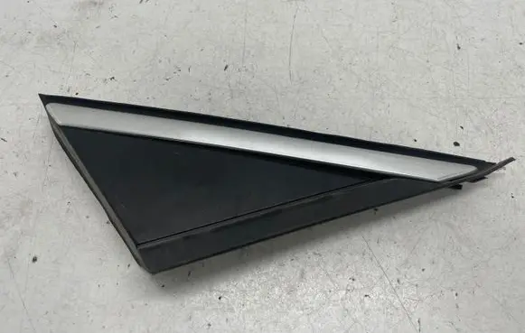 Opel Astra K Fender end trim 39041996