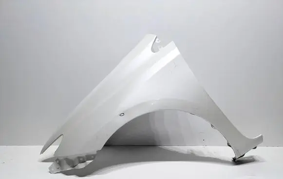 Toyota Auris E180 Fender 