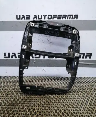 Renault Clio IV Other center console (tunnel) element 681046679R