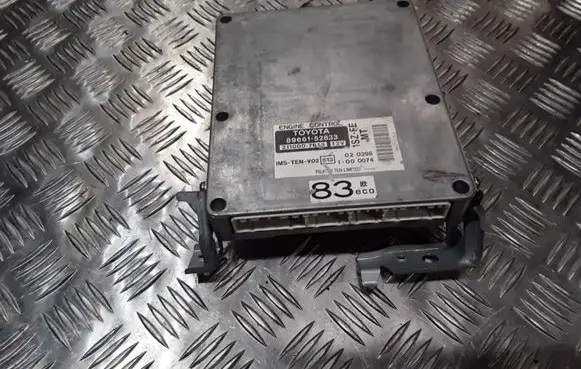 Toyota Yaris Engine control unit/module 8966142833