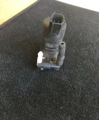 Volvo V70 Windscreen/windshield washer pump 1S7117K624FD