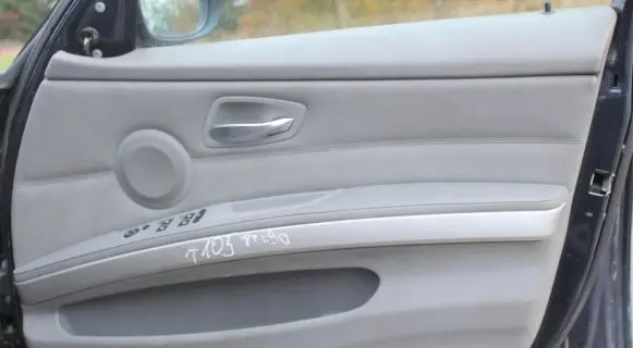 BMW 3 E90 E91 Front door card panel trim