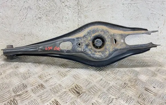 Rear control arm
