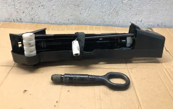 Audi A6 S6 C7 4G Towing hook eye 4G0011215B