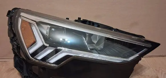 Audi Q3 F3 Rear/tail lights 8AA941034B 1101F700000