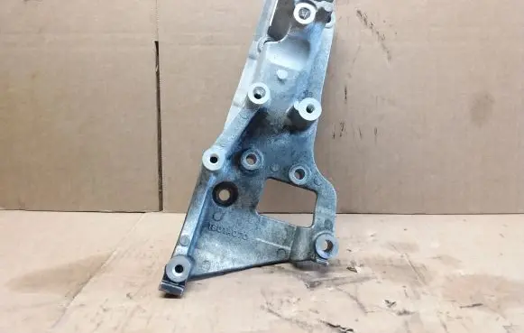 Generator/alternator bracket