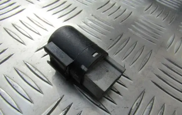 Nissan Primera Other relay 24330c9960