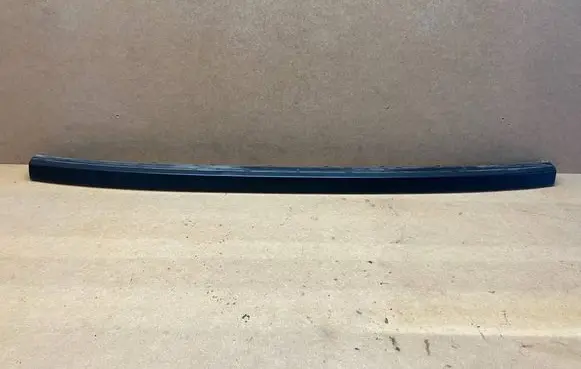 BMW 7 E38 Rear bumper trim bar molding 8125413