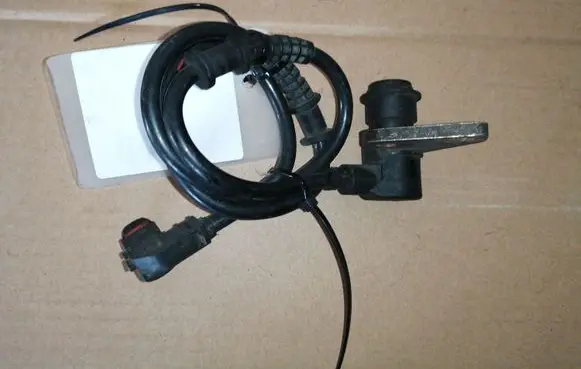 Mercedes-Benz E W210 ABS brake wheel speed sensor 0265006189