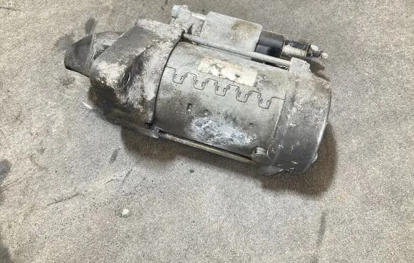 Mercedes-Benz Sprinter W906 Starter motor A6519060026