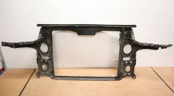 Volkswagen Touareg I Radiator support slam panel 7L0805594