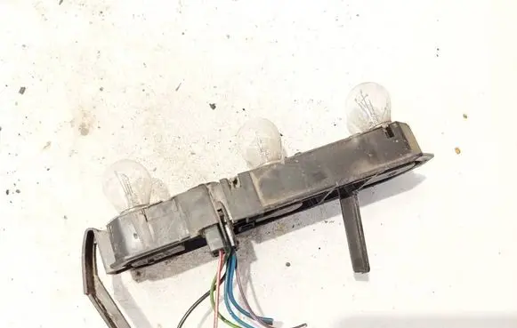 Volvo S70 V70 V70 XC Tail light bulb cover holder 3512416