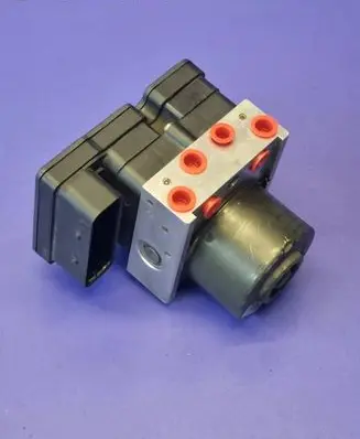Ford Fiesta ABS Pump 4S612M110AC 10020700334 0102020