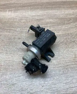 Audi A6 S6 C5 4B Vacuum pump 1H0906627A 72190325