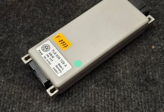 Volkswagen Transporter - Caravelle T5 Phone control unit/module 7L6035729A