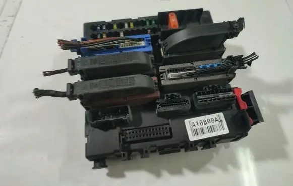 Opel Vectra C Fuse box set 460023260
