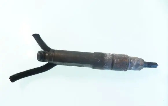 Audi A6 S6 C5 4B Fuel injector 028130201