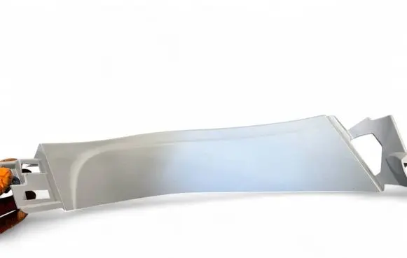 Chrysler Pacifica Tailgate trim 5RJ27PD2AD HR532160 4993720