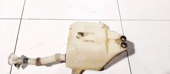Windshield washer fluid reservoir/tank