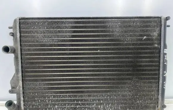 Renault Megane I Coolant radiator 8200125769