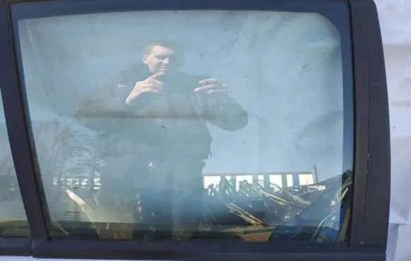 Nissan Almera N16 Rear door window glass