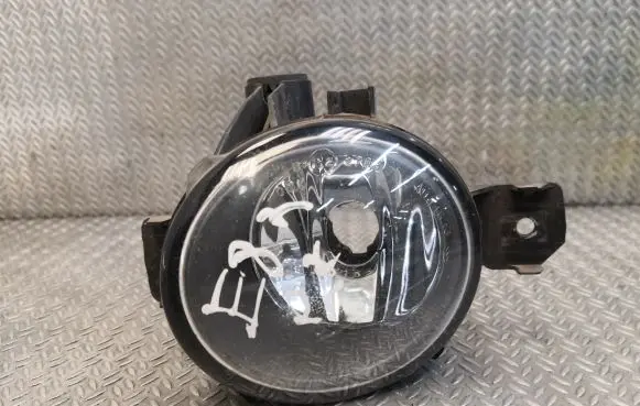 BMW 1 E82 E88 Front fog light 7837501