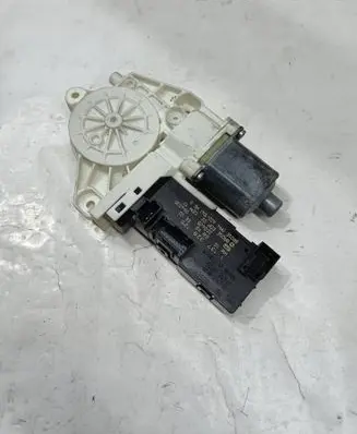 Peugeot 407 Front door window regulator motor 0130822200 1137328125 994650102