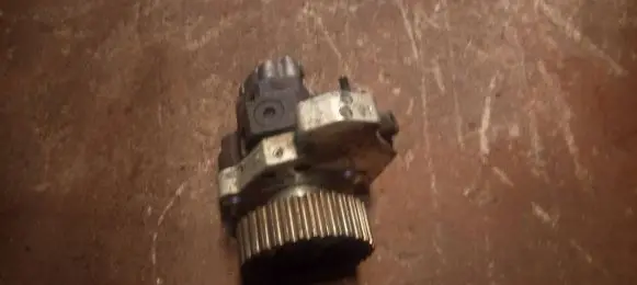 Renault Megane II Fuel injection high pressure pump 0445010087