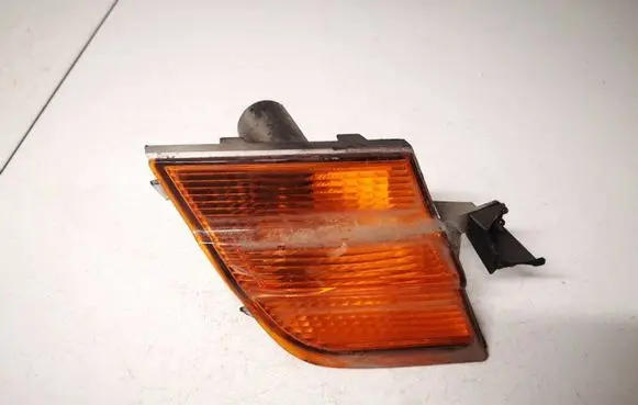 Nissan Micra Front indicator light 89027936