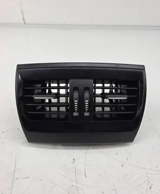 Rear air vent grill