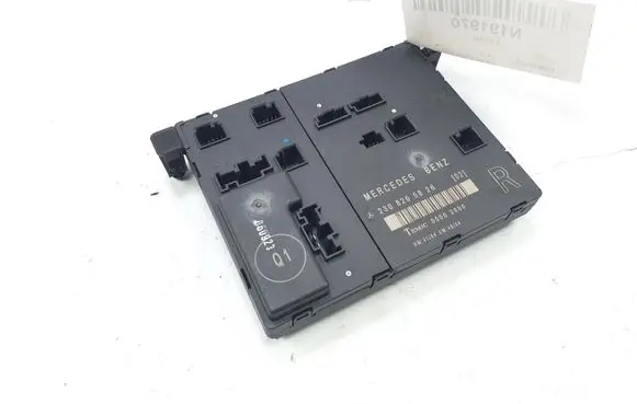 Mercedes-Benz SL R230 Door control unit/module A2308205826 DRZWI PRAWYCH