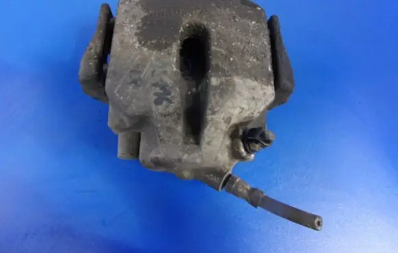 BMW 5 E39 Front brake caliper