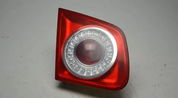 Volkswagen Jetta V Tailgate rear/tail lights 1K5945093 983151 18116710