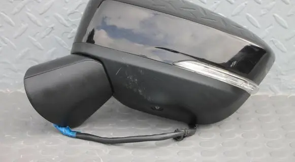Front door electric wing mirror