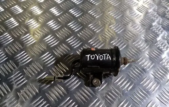 Toyota Corolla E120 E130 Fuel filter 2330022020