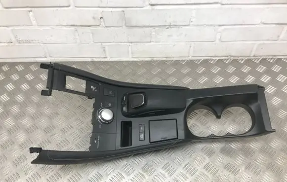 Lexus CT 200H Center console 5882576020 8478076020 5880276020