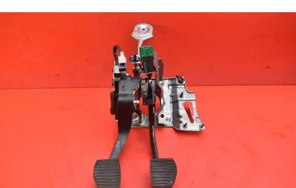 Citroen C4 II Picasso Accelerator throttle pedal 