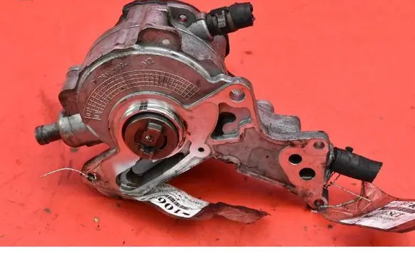 Volkswagen Polo Vacuum pump 038145209E
