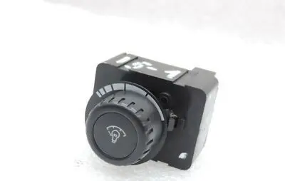 Isuzu Bighorn Panel lighting control switch 1240159 8943810922