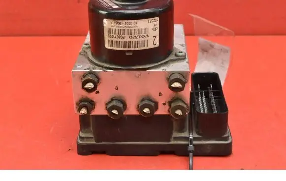 Volvo XC70 ABS Pump P08671225