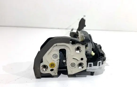 Honda CR-V Rear door lock 