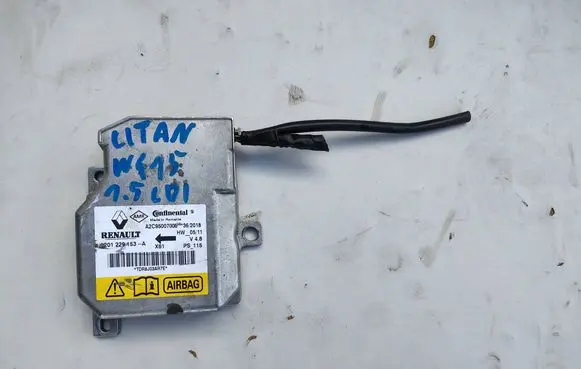 Mercedes-Benz Citan W415 Airbag control unit/module 8201229153